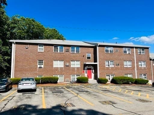 243 Boston Post Rd E # 11, Marlborough MA 01752