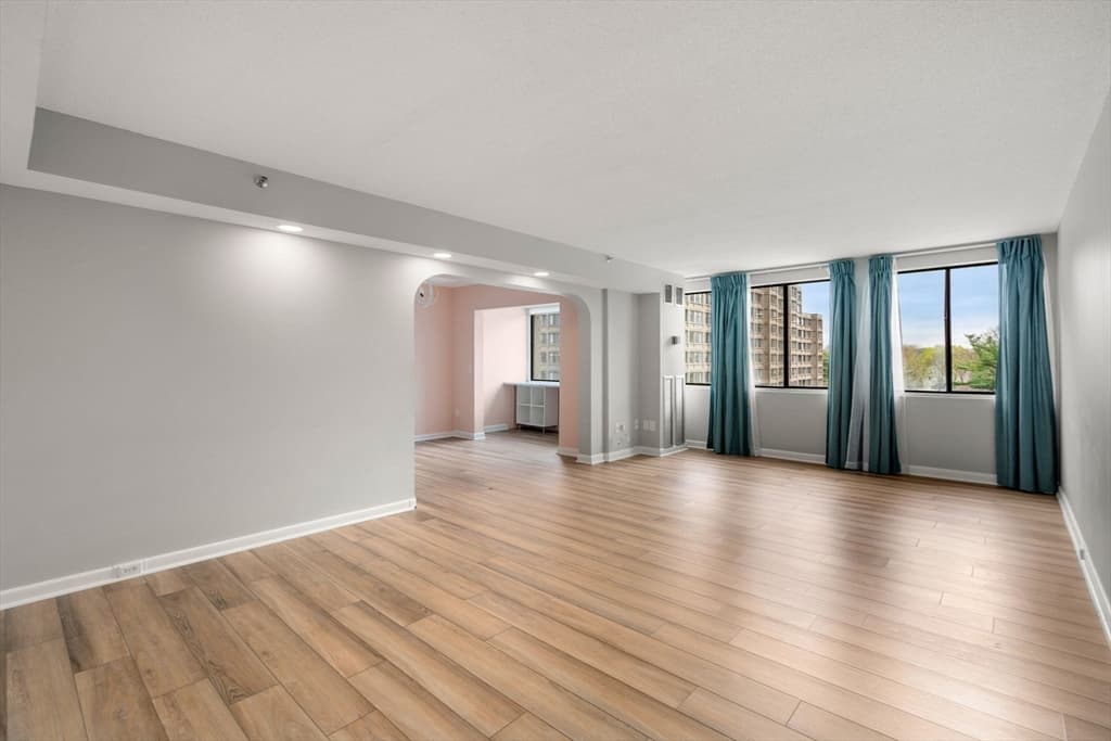 Condominium at 250 Hammond Pond Parkway # 609N, Newton MA 02467, Newton, photo 5 of 28