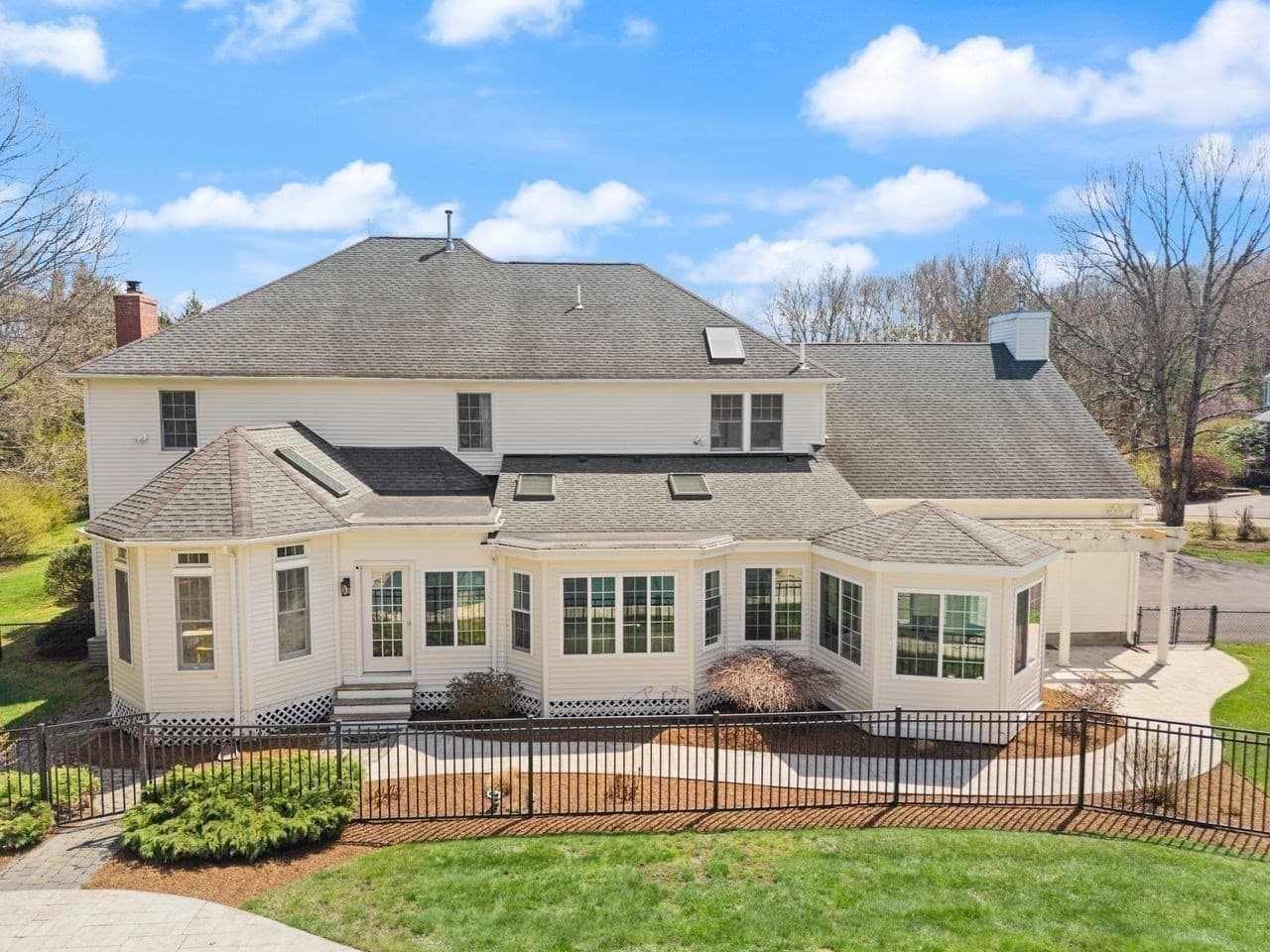 Single Family Residence at 7 Dry Pond Rd, Sharon MA 02067, photo 2 of 42