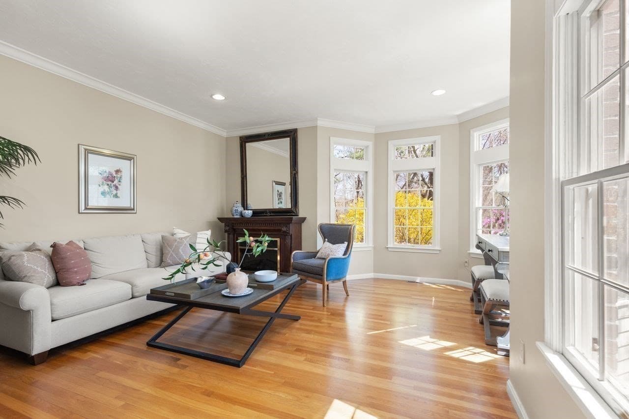 Single Family Residence at 7 Dry Pond Rd, Sharon MA 02067, photo 5 of 42