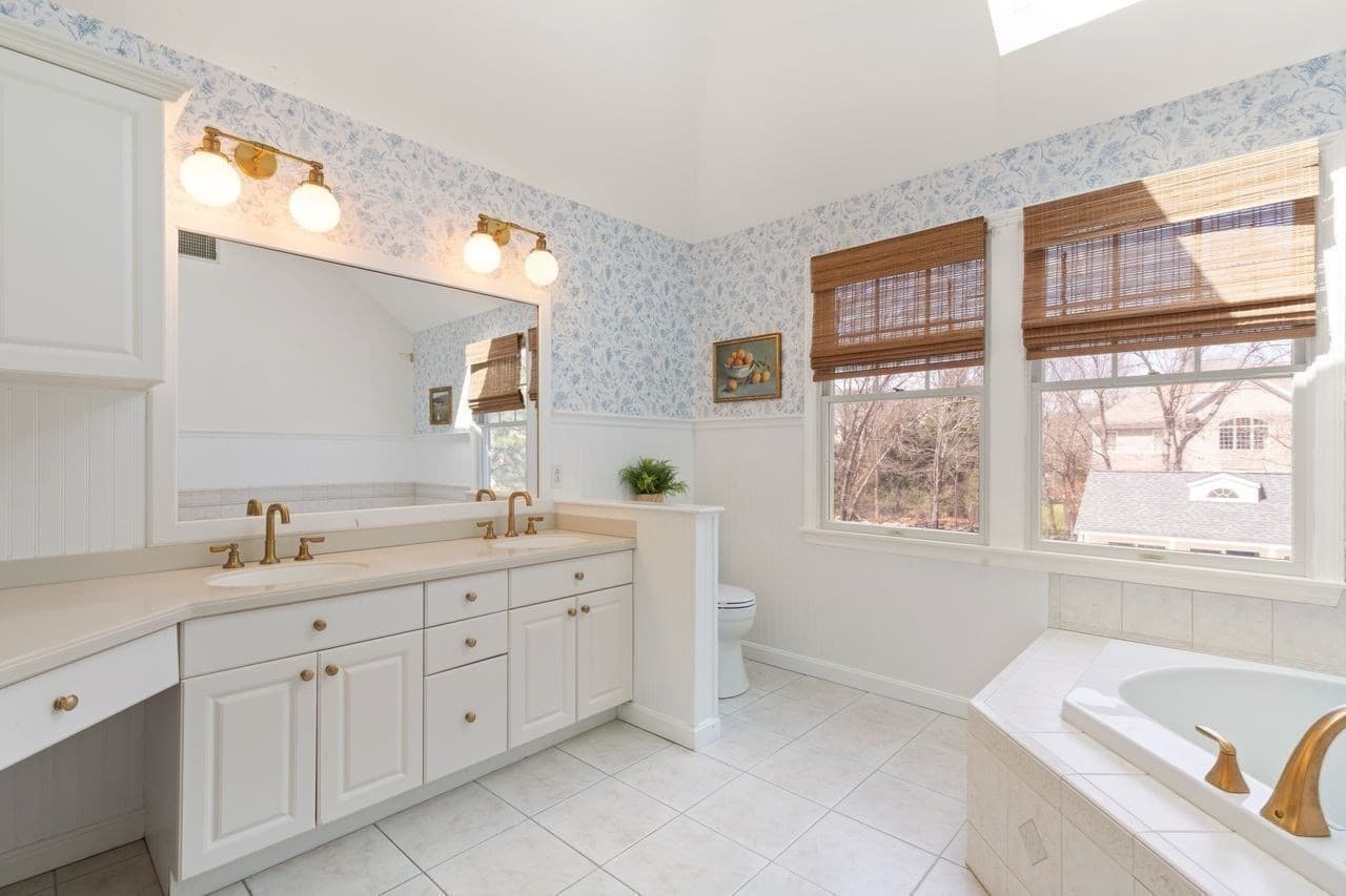 Single Family Residence at 7 Dry Pond Rd, Sharon MA 02067, photo 24 of 42