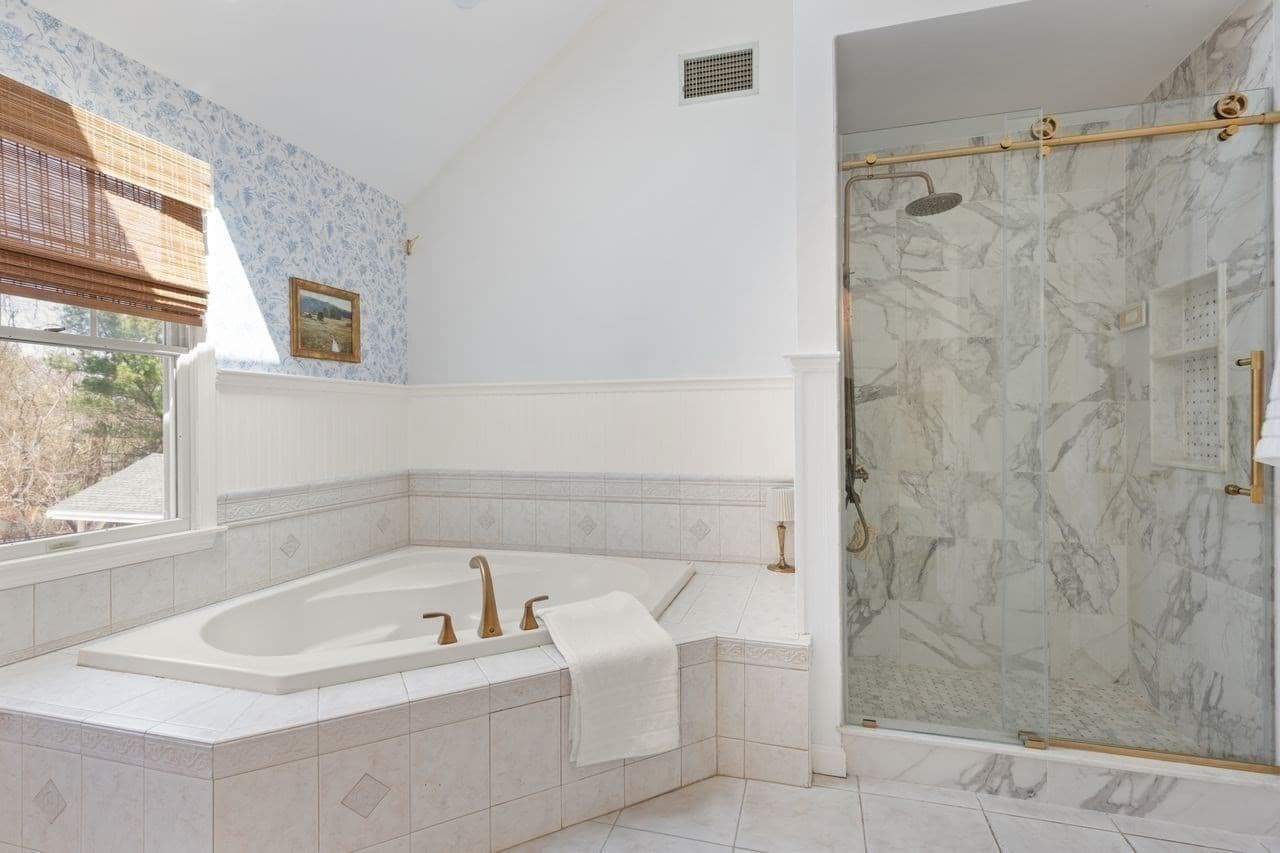 Single Family Residence at 7 Dry Pond Rd, Sharon MA 02067, photo 25 of 42