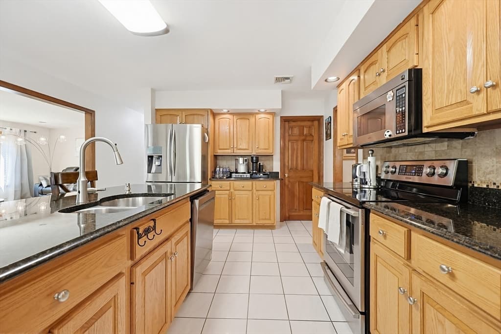 23 Cornerstone Dr, Easton MA 02356 photo 15