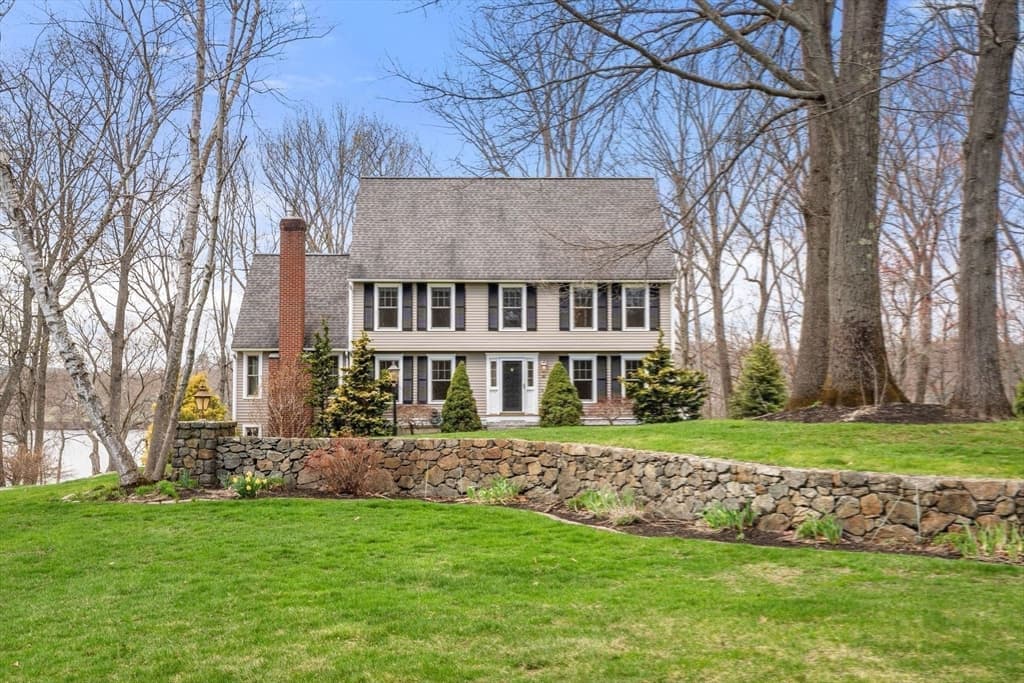 Single Family Residence at 16 Merrimack River Rd, Groveland MA 01834, Groveland, photo 2 of 42