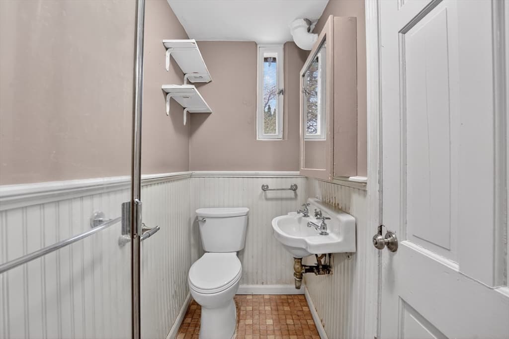 6 Desmond Dr, Nahant MA 01908 photo 31