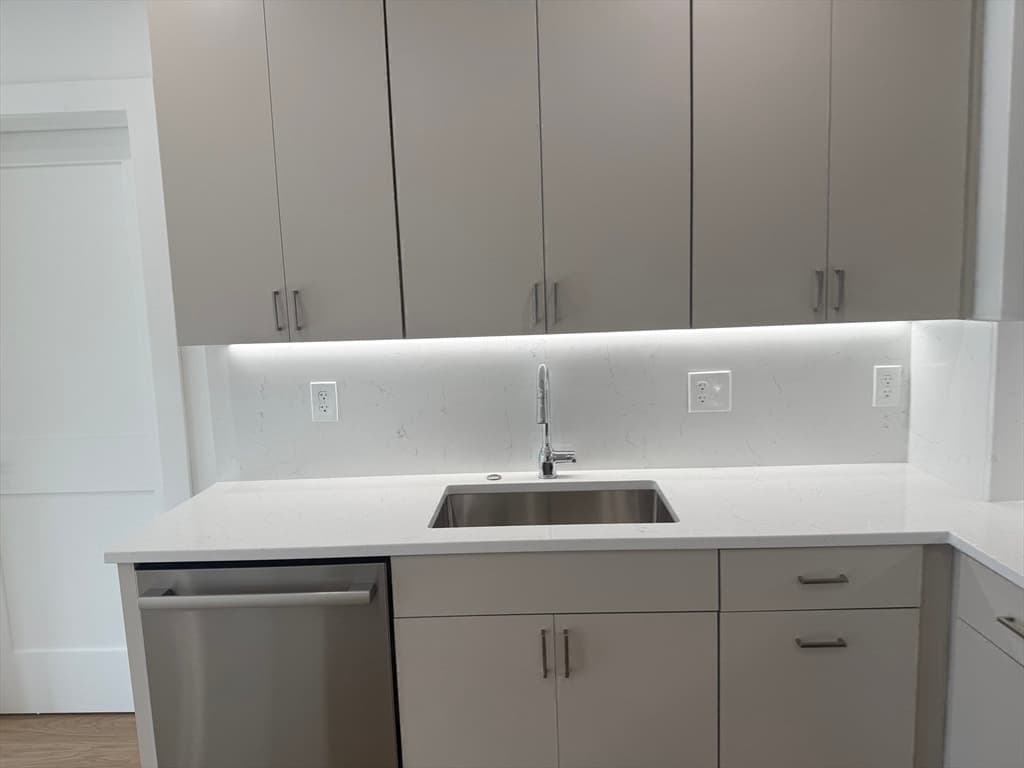 Condominium at 256 Dorchester Street # 502, Boston MA 02127, Boston, photo 13 of 29