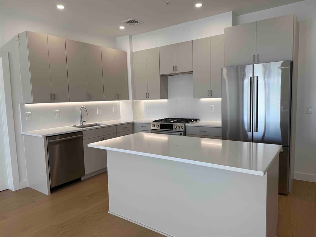 Condominium at 256 Dorchester Street # 502, Boston MA 02127, Boston, photo 10 of 29