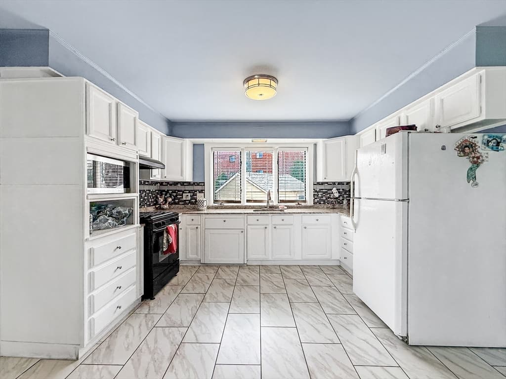 14 Oak Ter, Everett MA 02149 photo 27