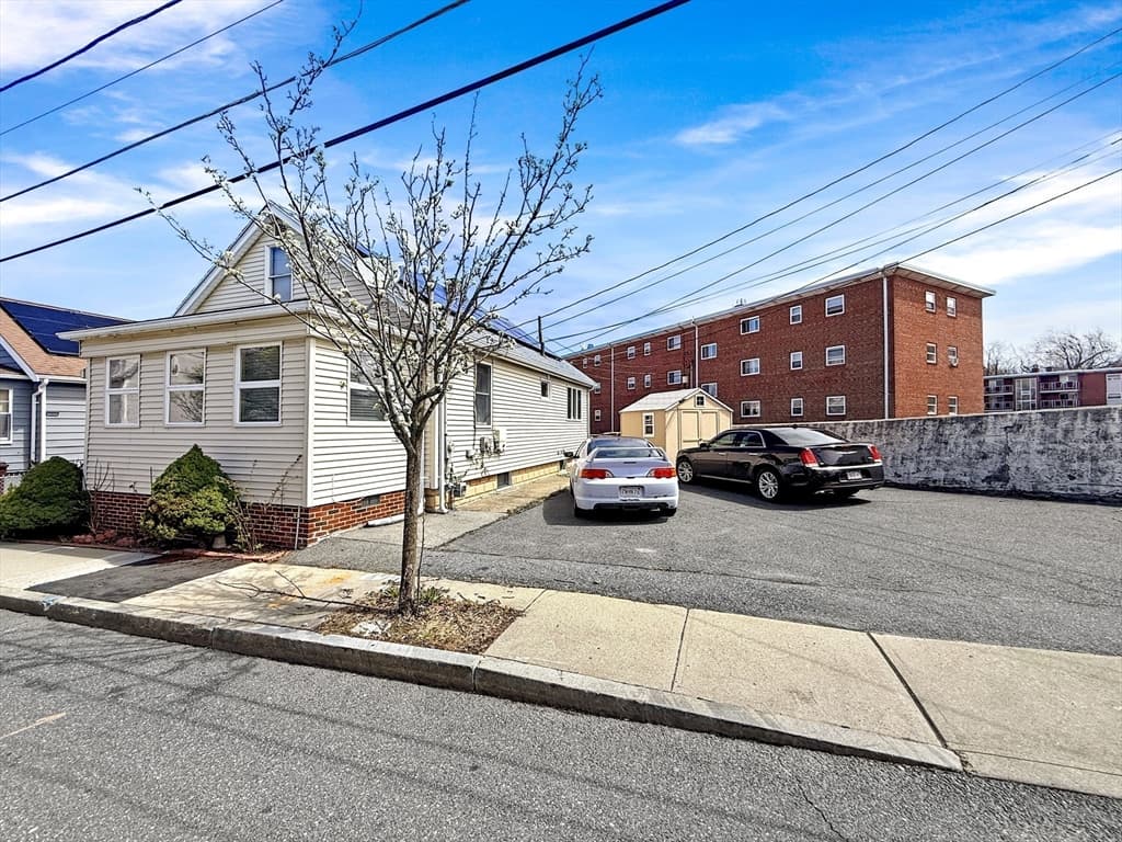 14 Oak Ter, Everett MA 02149 photo 3