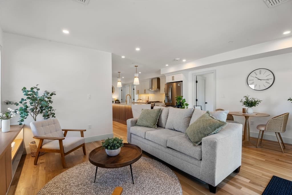 6-8 South # 2, Stoneham MA 02180 photo 5