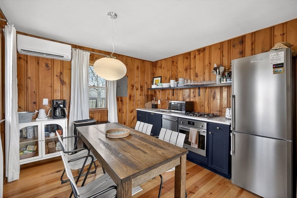 Single Family Residence at 6 Manning Rd, Dennis MA 02638, photo 13 of 42