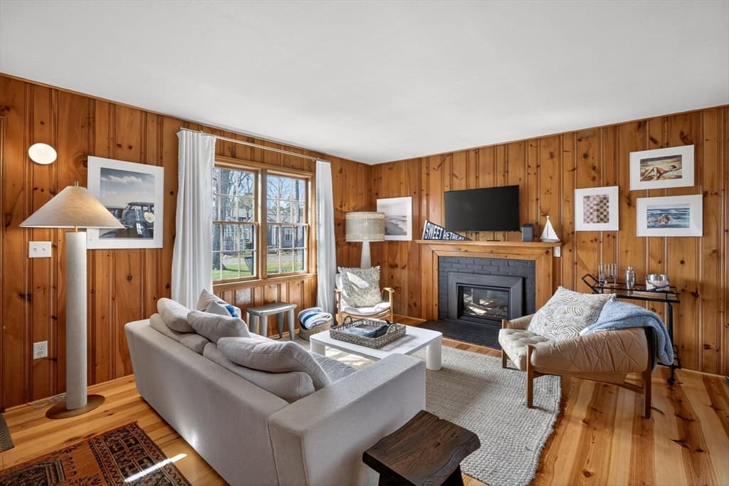 Single Family Residence at 6 Manning Rd, Dennis MA 02638, photo 10 of 42