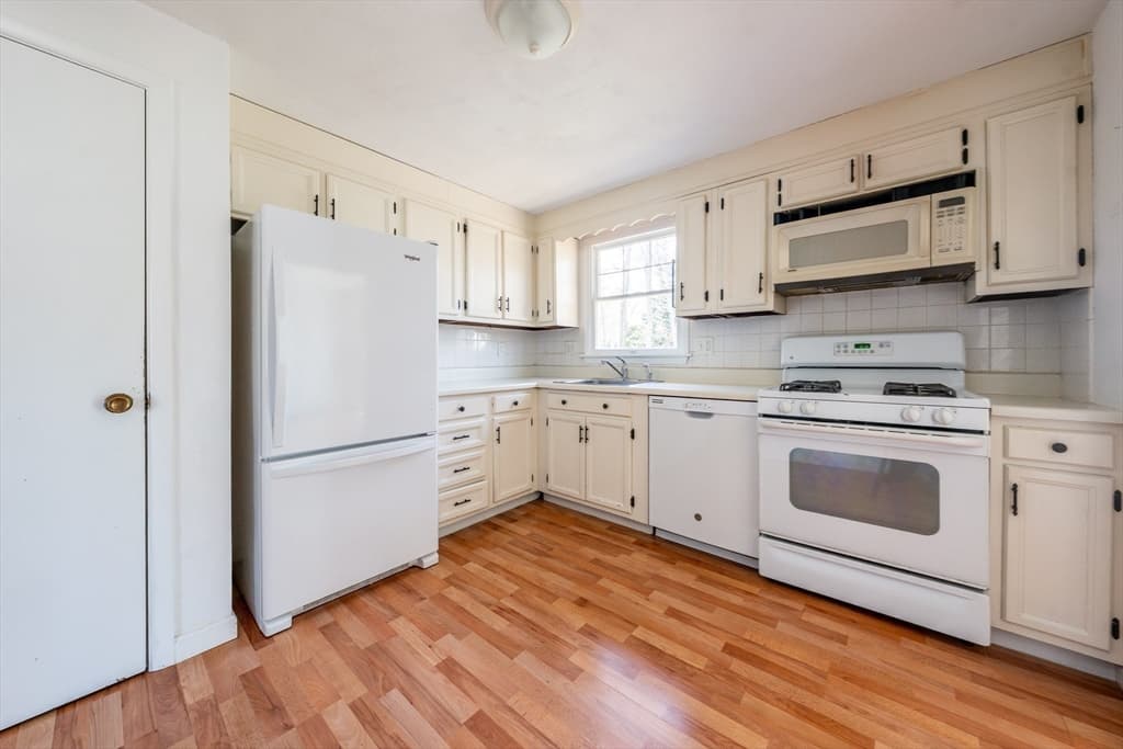 67 Crawford Rd, Barnstable MA 02635 photo 10