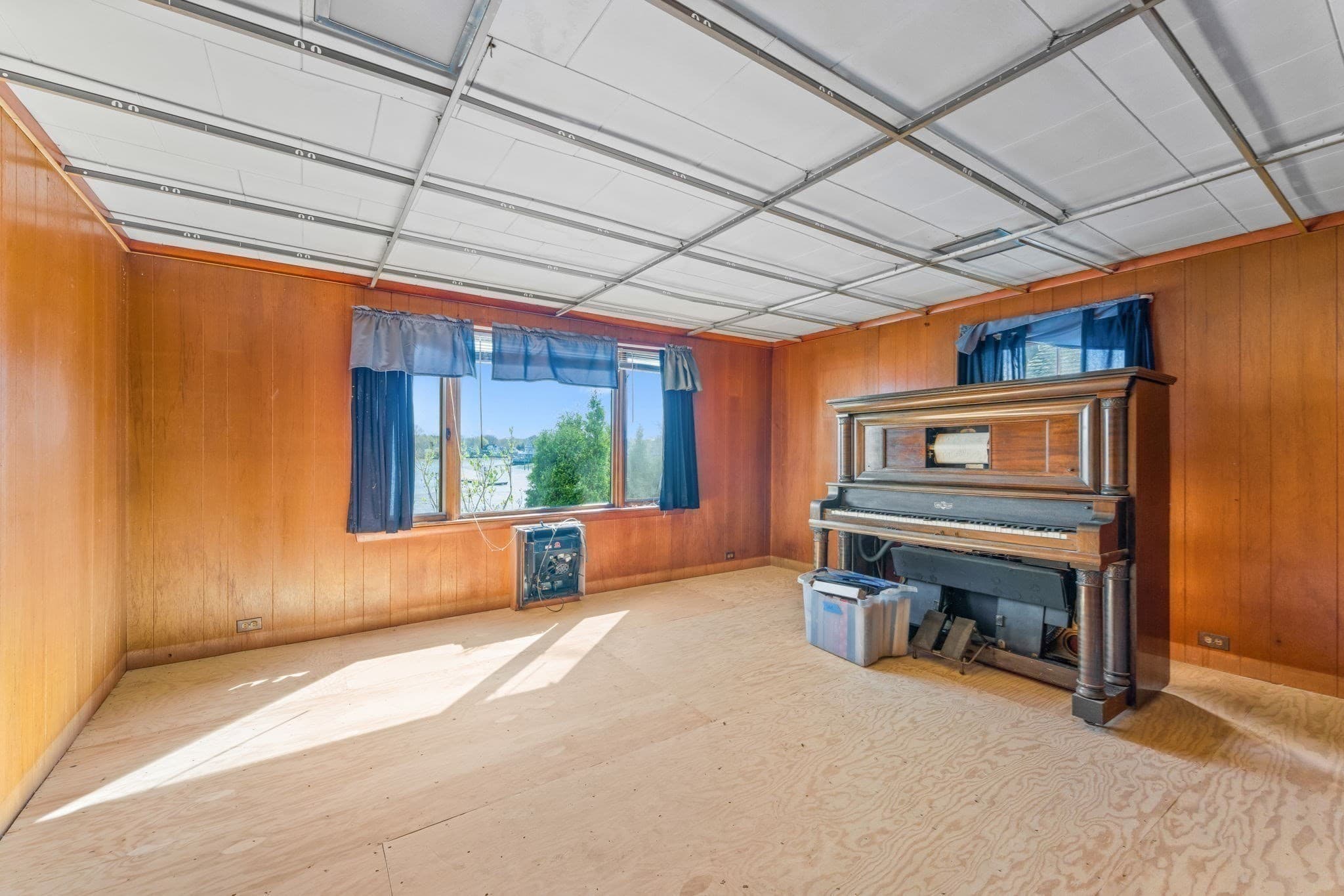 Single Family Residence at 90 Water St, Danvers MA 01923, photo 12 of 42