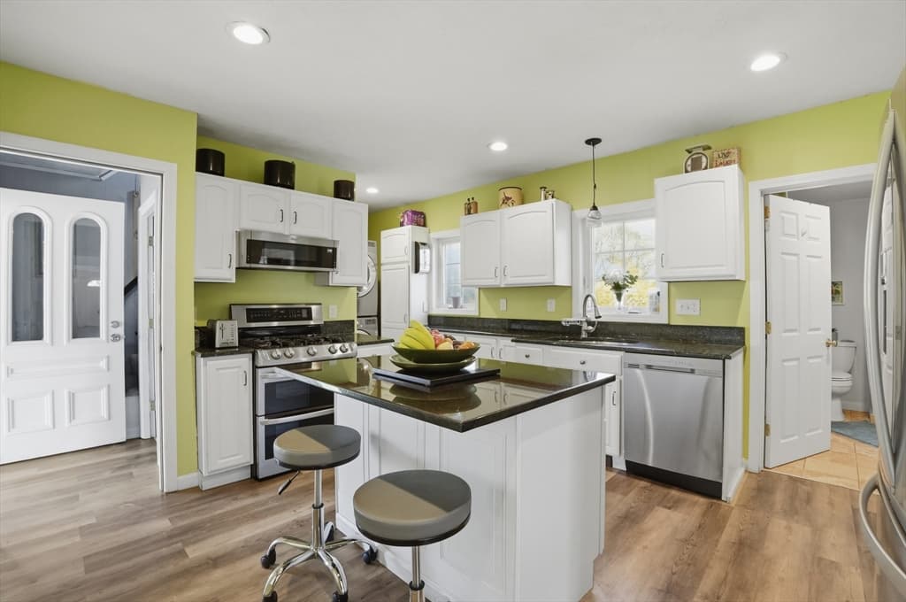 Single Family Residence at 59 Cottage Street, Franklin MA 02038, photo 12 of 42