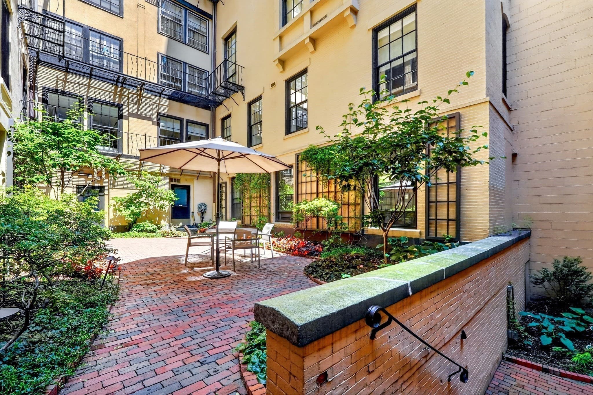 Condominium at 70 Mt Vernon # 3A, Boston MA 02108, photo 30 of 42