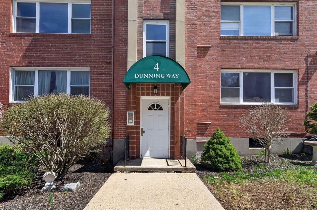 Condominium at 4 Dunning Way # 118, Boston MA 02130, photo 10 of 17