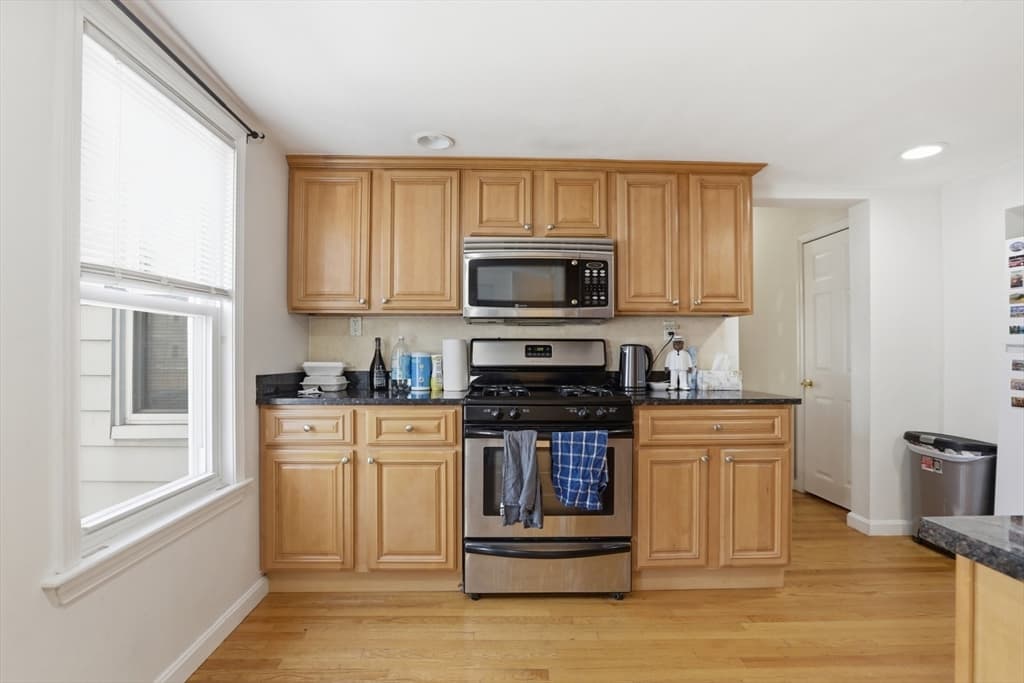 Single Family Residence at 289 Broadway, Cambridge MA 02139, Cambridge, photo 22 of 32