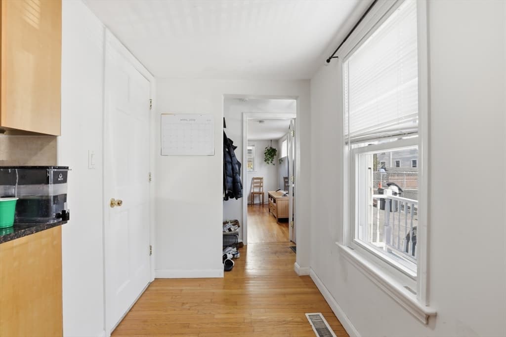 Single Family Residence at 289 Broadway, Cambridge MA 02139, Cambridge, photo 24 of 32