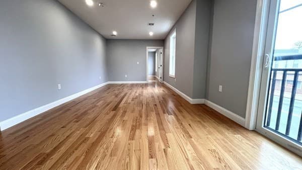 Condominium at 585 Washington St # 0202, Quincy MA 02169, photo 2 of 10