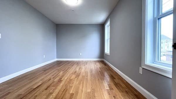 Condominium at 585 Washington St # 0202, Quincy MA 02169, photo 7 of 10