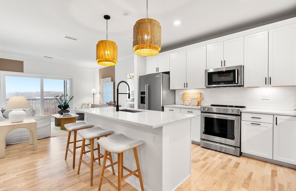 Condominium at 5 Peters Farm Way # 7112, Westborough MA 01581, photo 2 of 24