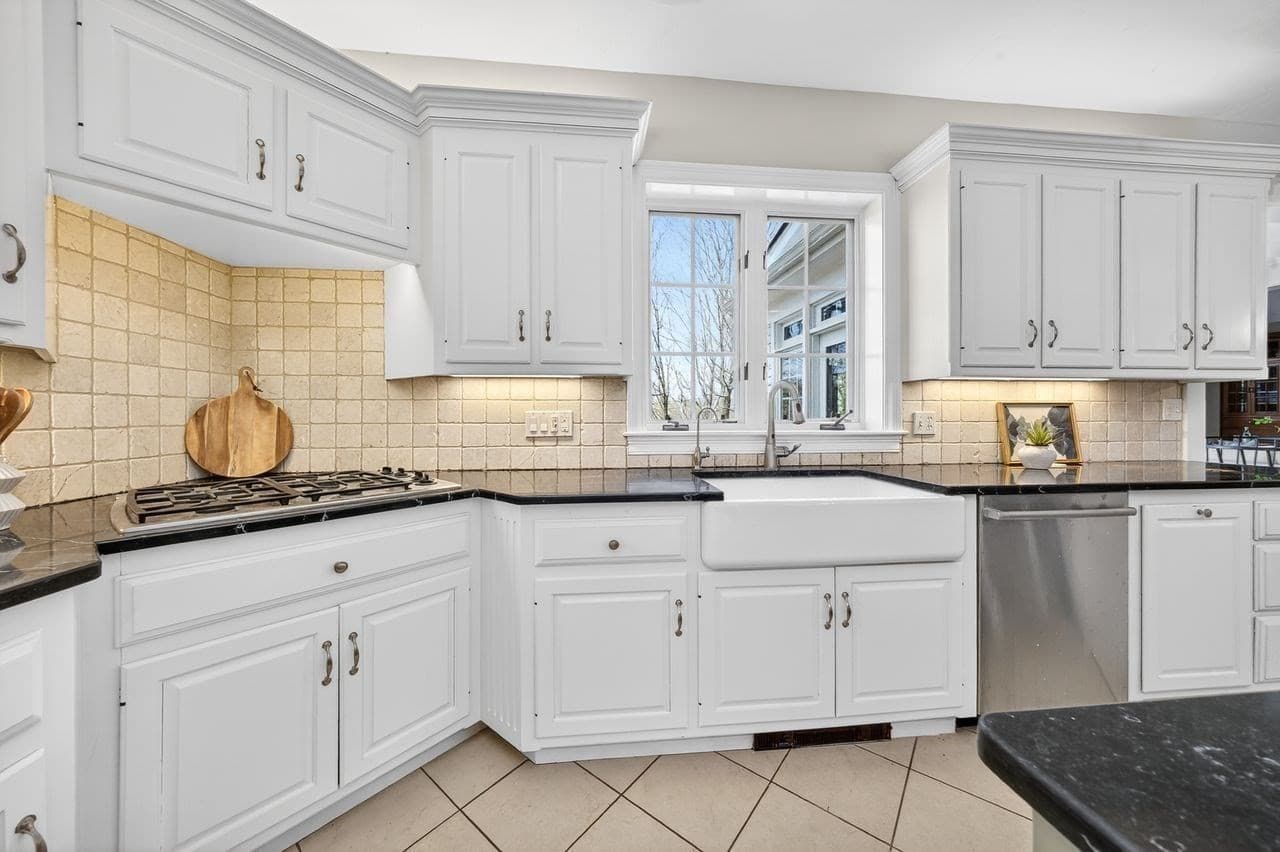 Single Family Residence at 792-A Jerusalem Rd, Cohasset MA 02025, photo 12 of 40