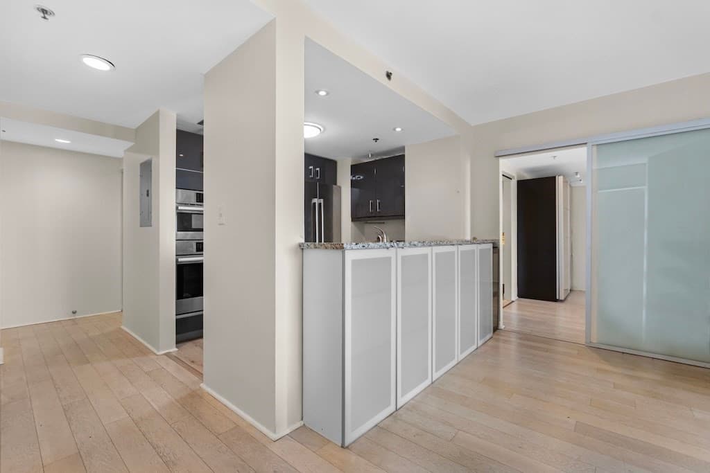 Condominium at 8 Museum Way # 1201, Cambridge MA 02141, Cambridge, photo 6 of 29