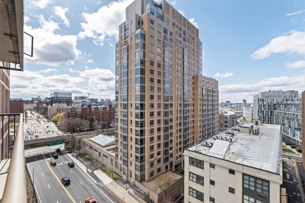 Condominium at 8 Museum Way # 1201, Cambridge MA 02141, Cambridge, photo 15 of 29
