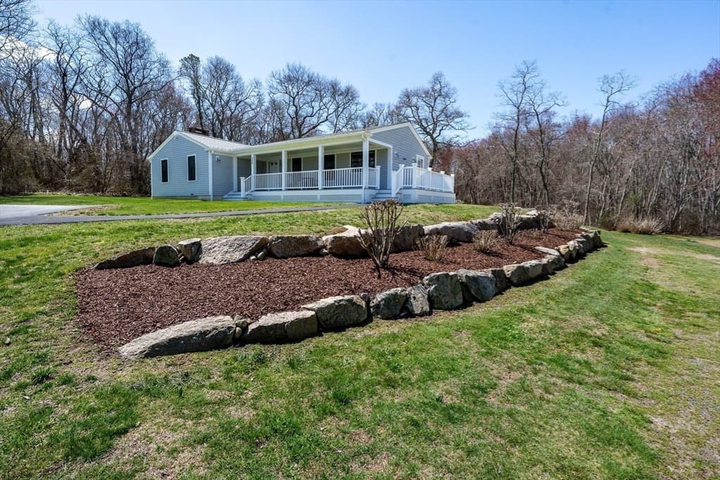 339 Cedar St, Barnstable MA 02668