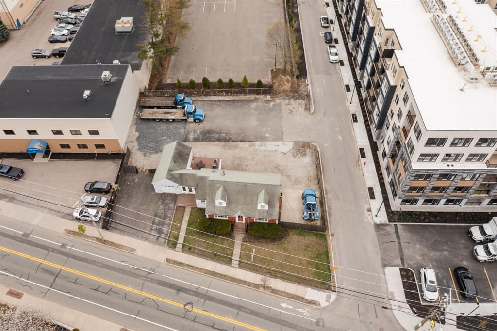 291 Centre St, Quincy MA 02169 photo 5
