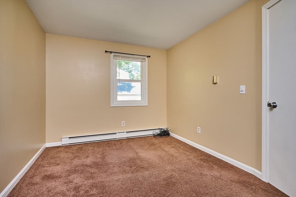 50 Phelps St, Easthampton MA 01027 photo 13
