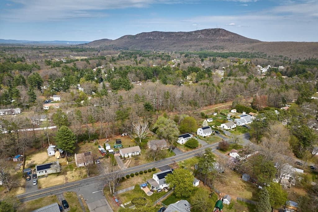 50 Phelps St, Easthampton MA 01027 photo 33