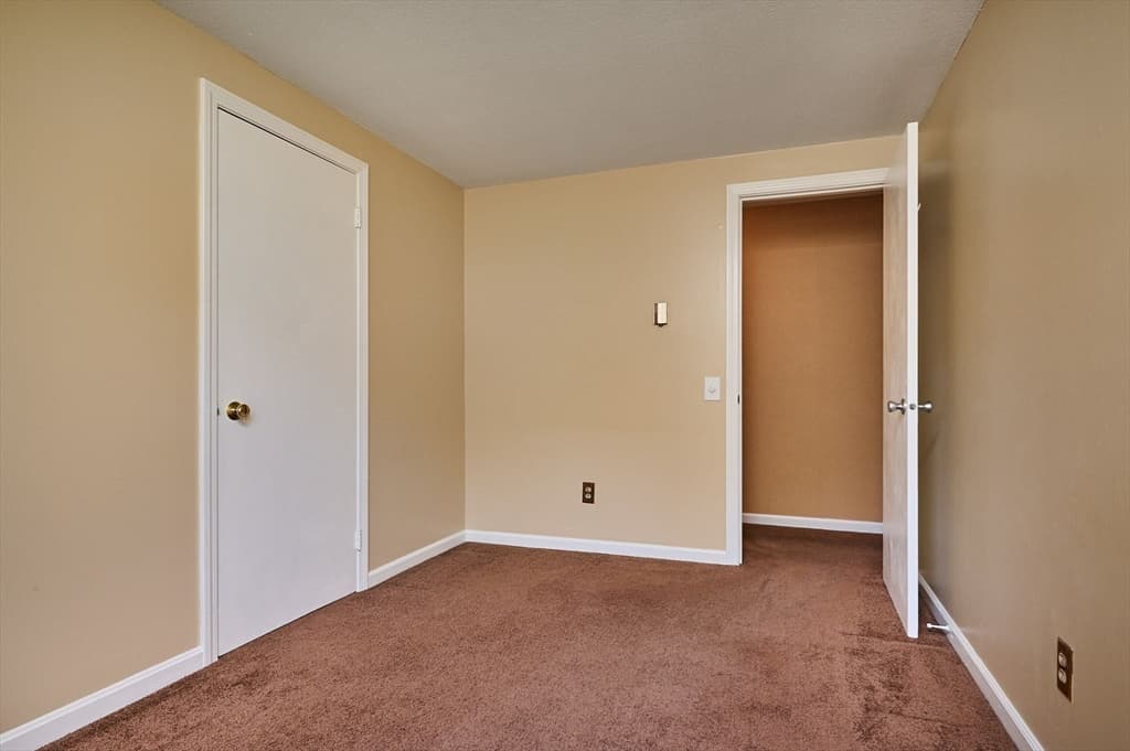 50 Phelps St, Easthampton MA 01027 photo 15
