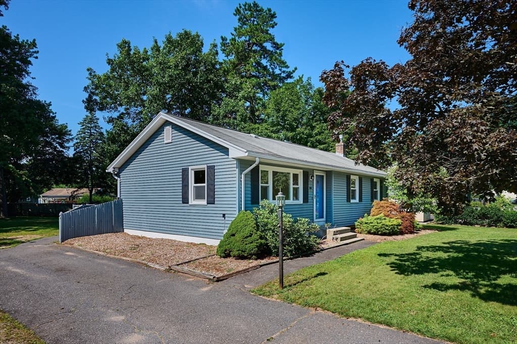 50 Phelps St, Easthampton MA 01027 photo 25