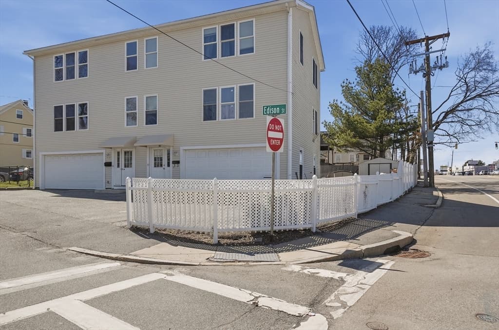 82 Edison St # 82, Quincy MA 02169