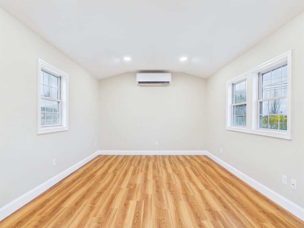 Single Family Residence at 715 Newhall St, Fall River MA 02721, photo 13 of 26