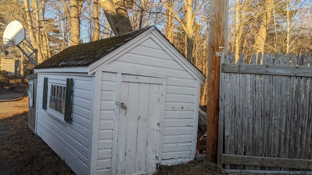 Single Family Residence at 10 Coral Hill Rd, Essex MA 01929, Essex, photo 12 of 31