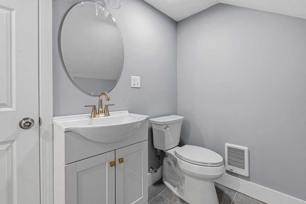 Single Family Residence at 8 Hammatt St # 1, Ipswich MA 01938, Ipswich, photo 25 of 29