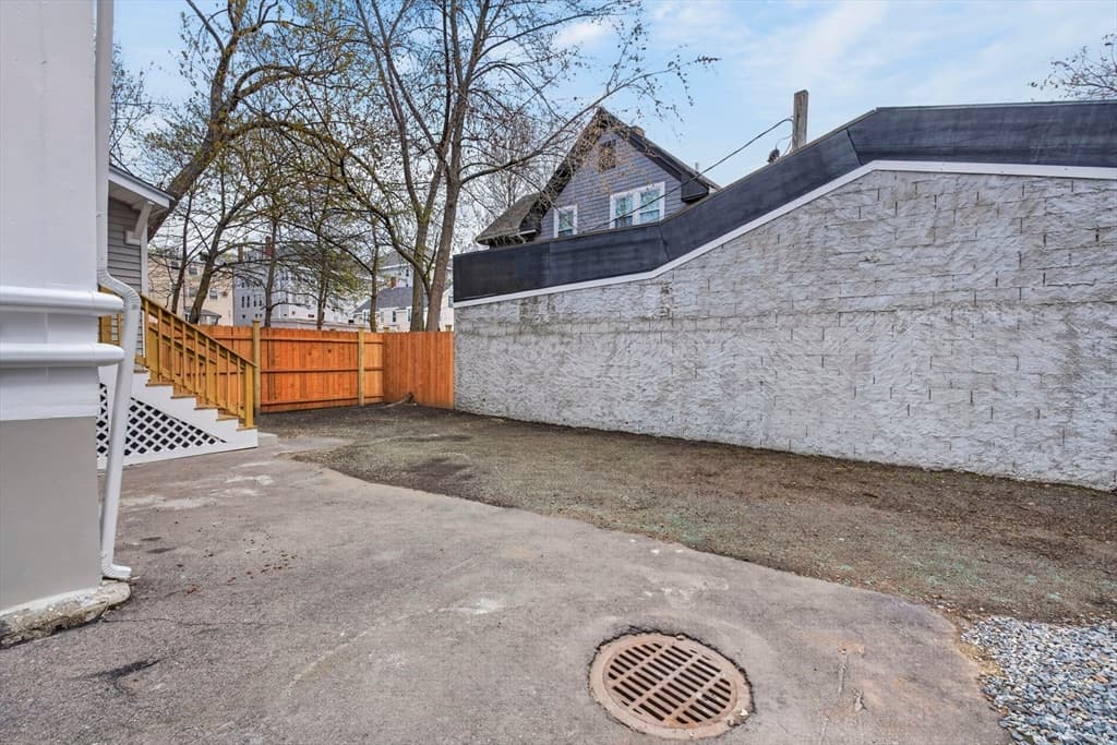 Single Family Residence at 8 Hammatt St # 2, Ipswich MA 01938, photo 26 of 28