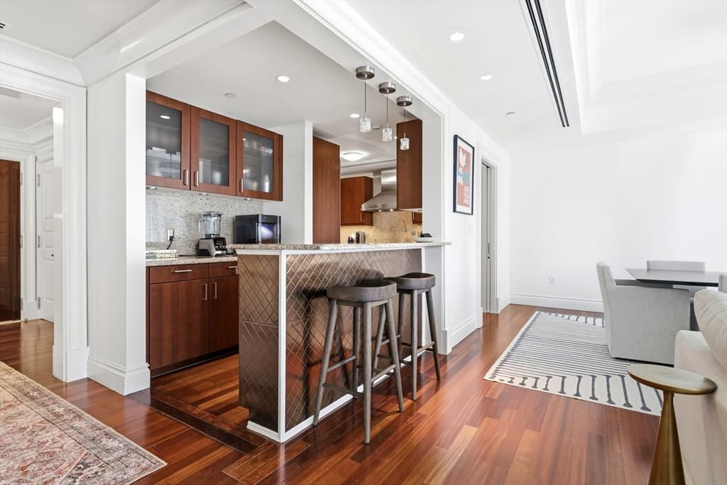 Condominium at 776 Boylston Street, Boston MA 02199, Boston, photo 7 of 15