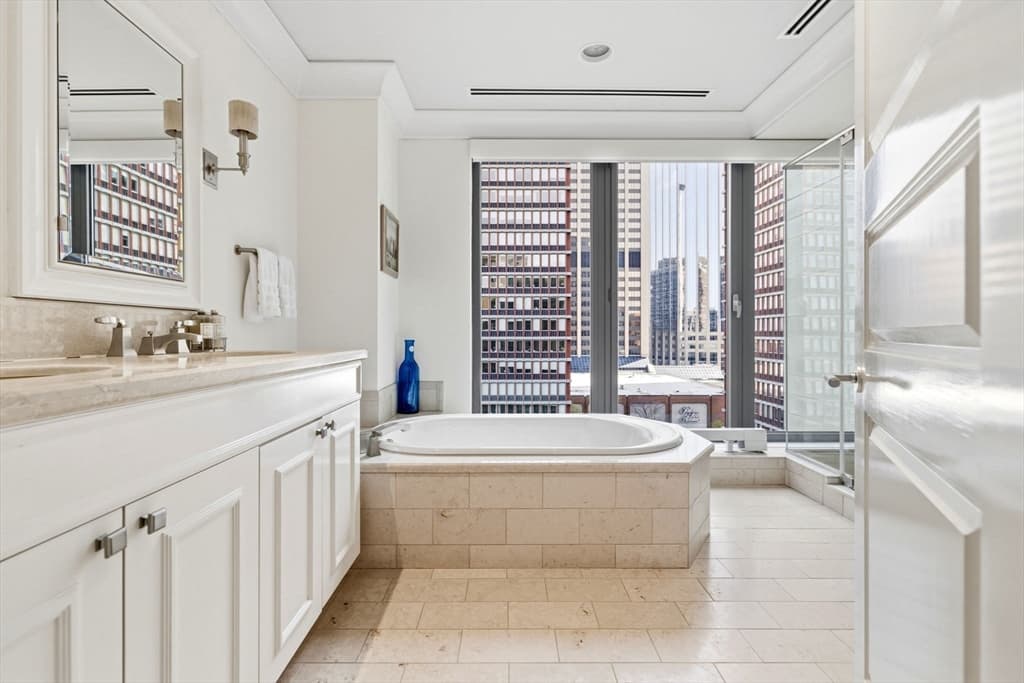 Condominium at 776 Boylston Street, Boston MA 02199, Boston, photo 10 of 15