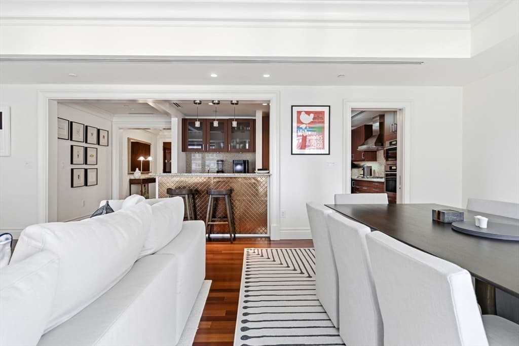 Condominium at 776 Boylston Street, Boston MA 02199, Boston, photo 4 of 15