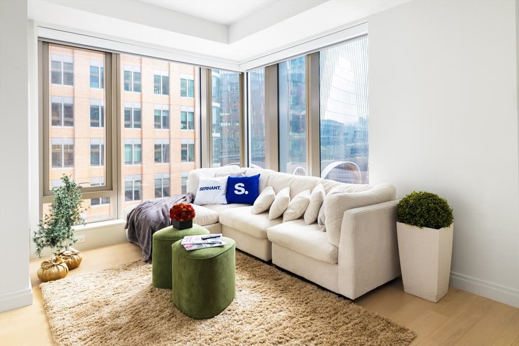 135 Seaport Blvd # 708, Boston MA 02210