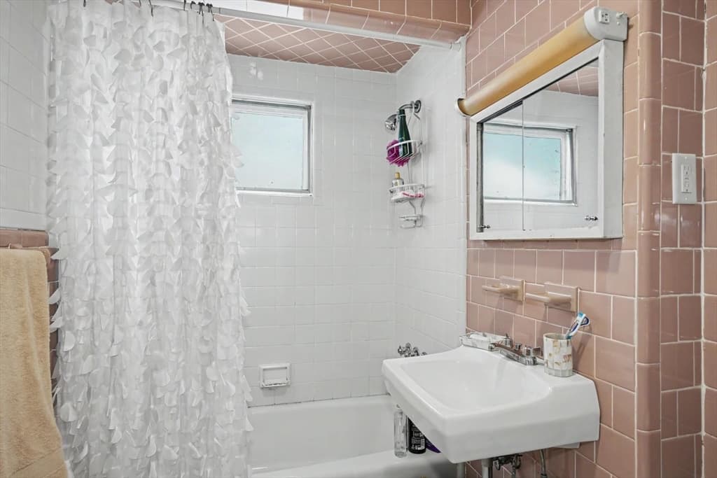 Condominium at 188 Waverley St # 1, Belmont MA 02478, Belmont, photo 9 of 16