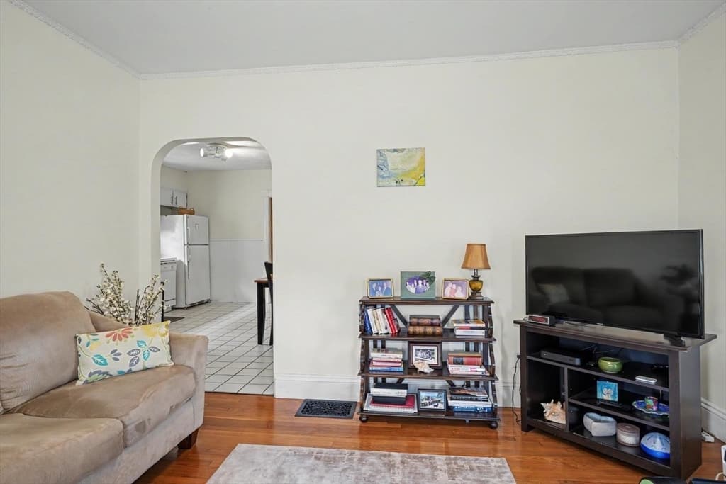 Condominium at 188 Waverley St # 1, Belmont MA 02478, Belmont, photo 4 of 16