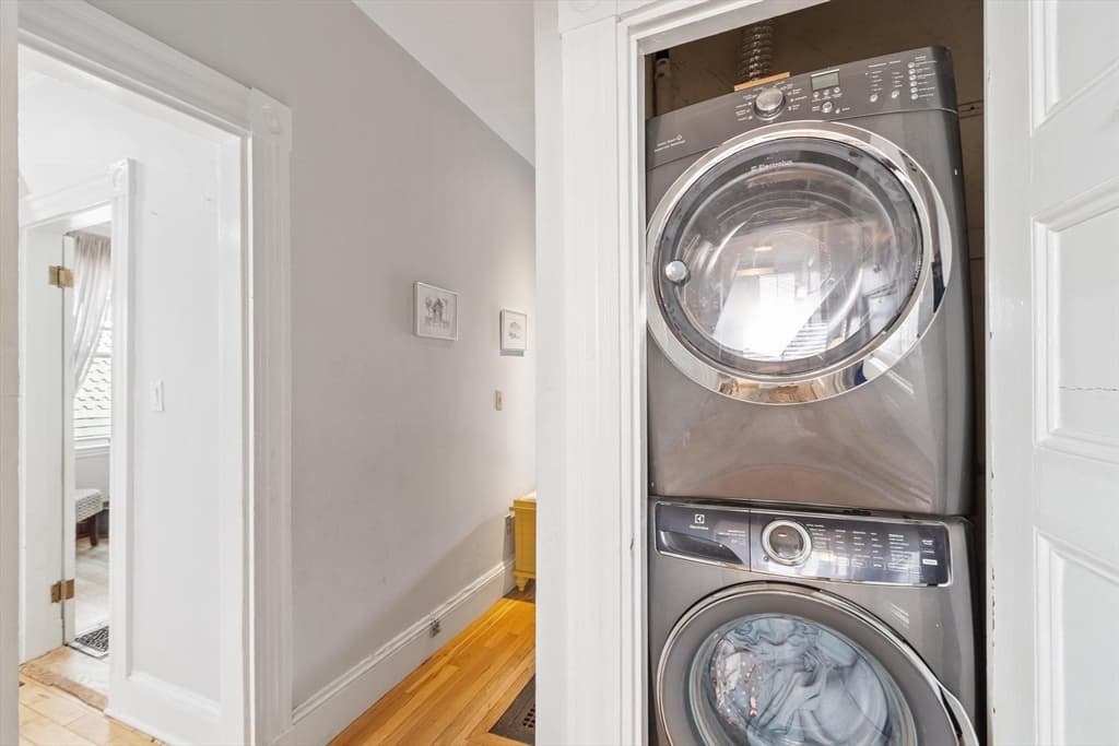 Condominium at 9-11 Pond St # 2, Boston MA 02130, photo 13 of 23