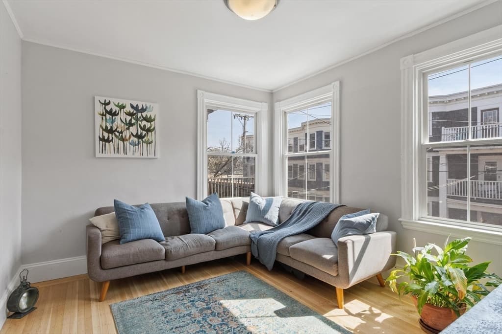 Condominium at 9-11 Pond St # 2, Boston MA 02130, photo 3 of 23
