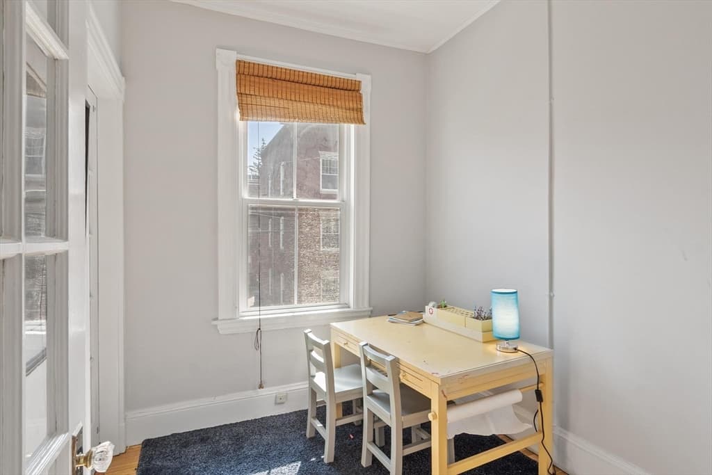 Condominium at 9-11 Pond St # 2, Boston MA 02130, photo 11 of 23
