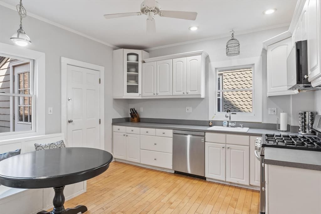 Condominium at 9-11 Pond St # 2, Boston MA 02130, photo 8 of 23